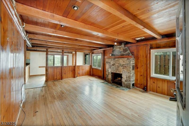 53 Dogwood Ln - Photo 1