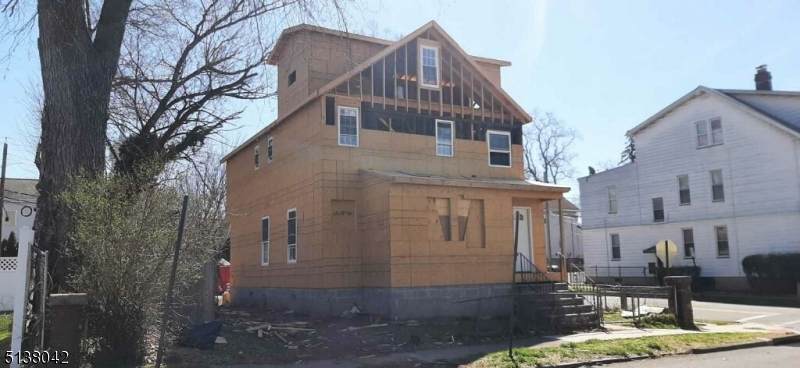 306 N Park St - Photo 1