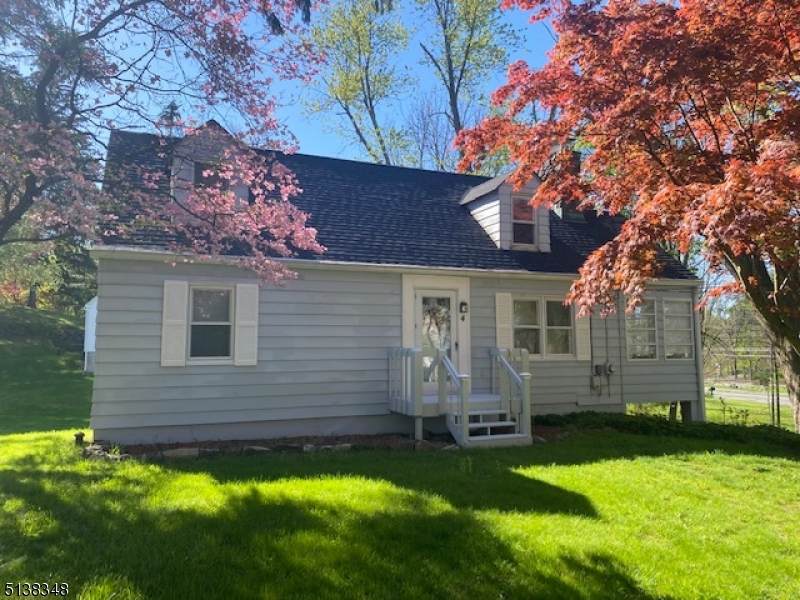 4 Paddock Rd - Photo 1