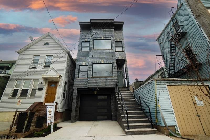 190 Olean Ave - Photo 1