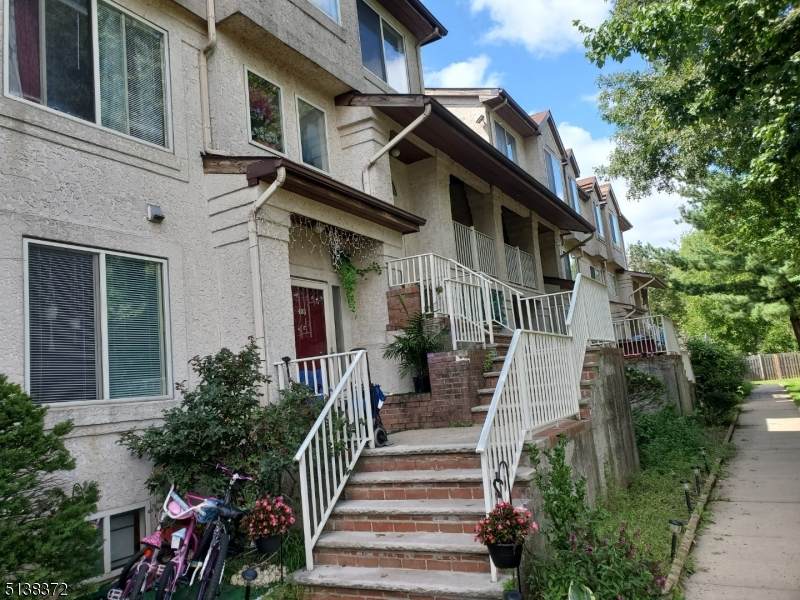 411 N Lafayette Rd - Photo 1