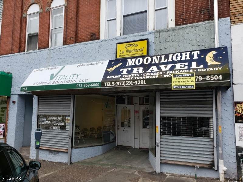 21 Broadway - Photo 1