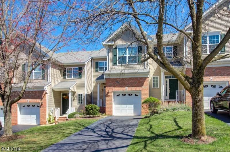 39 Hoover Ave - Photo 1