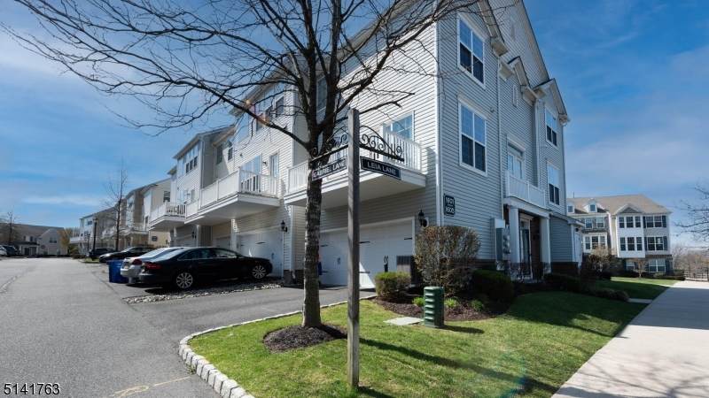 1605 Gabriel Ln - Photo 1