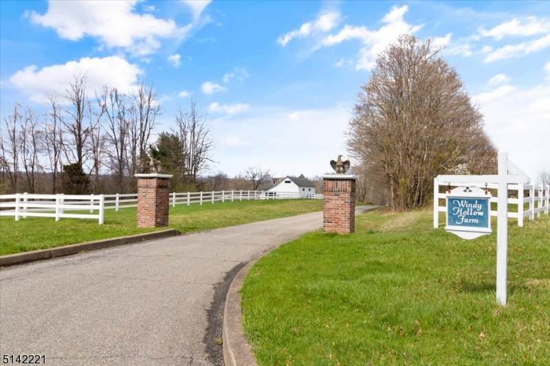 106 Pittstown Road - Photo 1