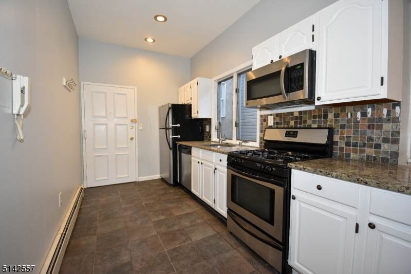 12 Poplar St - Photo 1