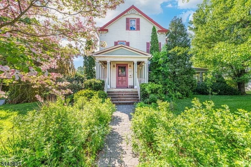 34 Linwood Ave - Photo 1
