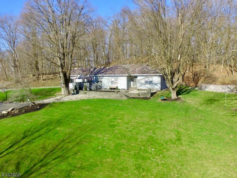 7 Overlook Drive - Photo 1