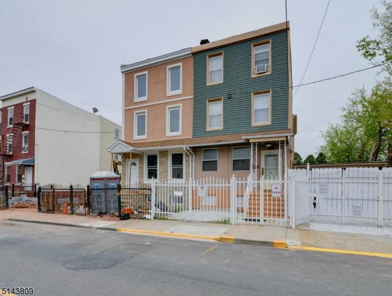 55 Wright St - Photo 1