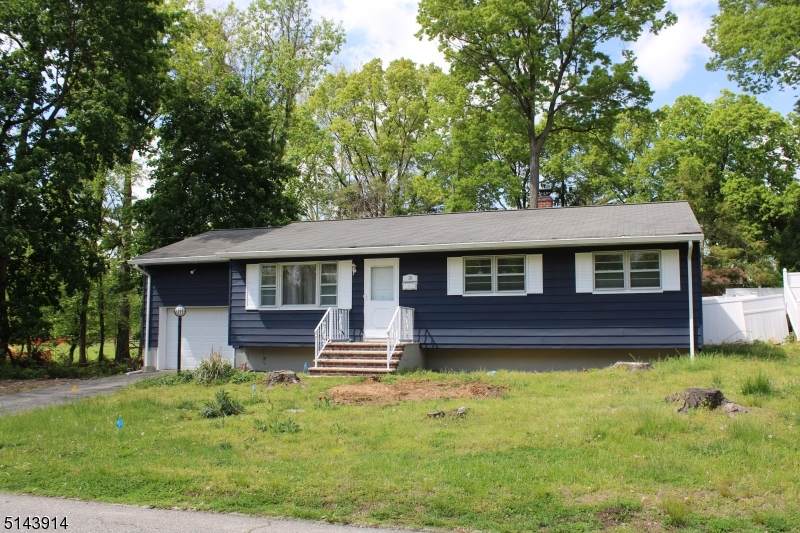 19 Willow Ave - Photo 1