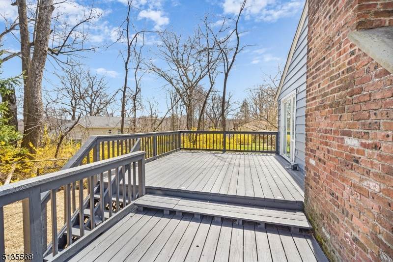 16 Sadye Ave - Photo 1