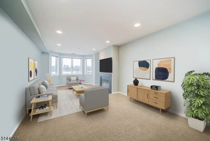 602 Penn Court - Photo 1