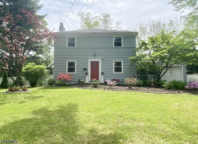 1472 E Broad St - Photo 1