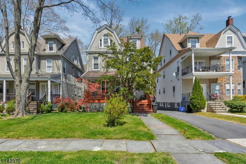 242 Rutledge Ave - Photo 1