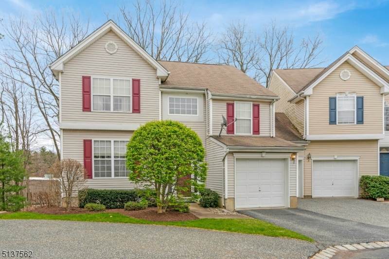 14 Brock Ln - Photo 1