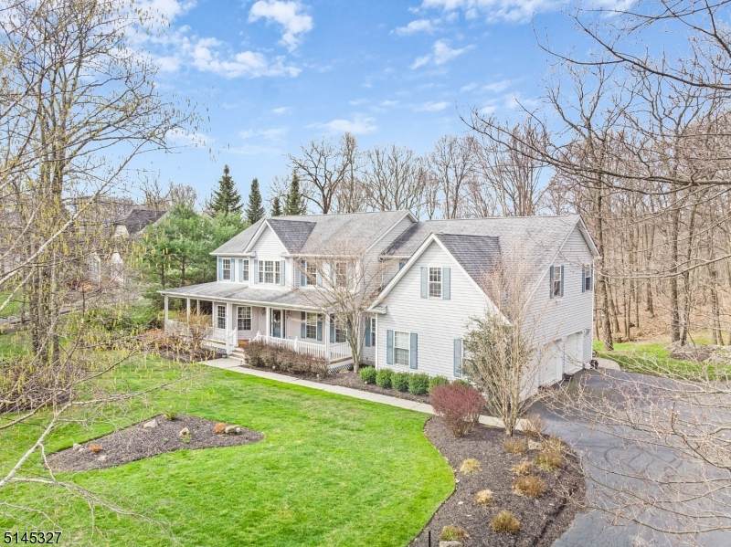 11 Manor Dr - Photo 1