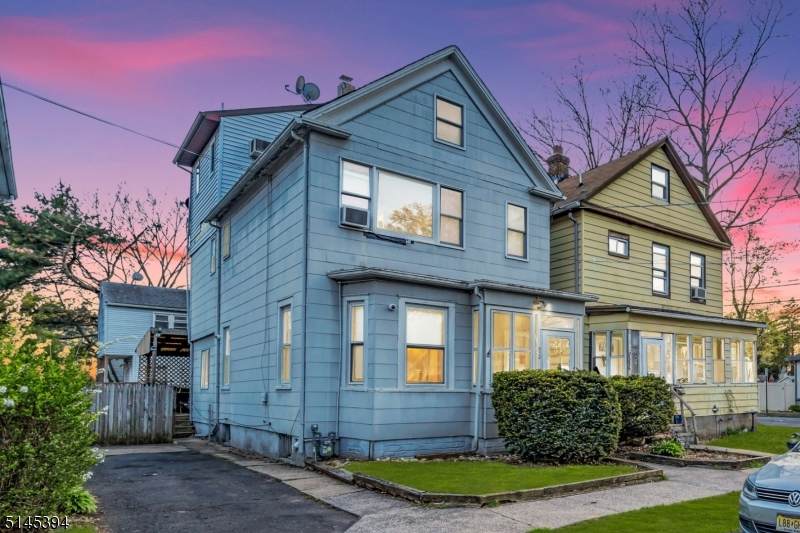 512 Hamilton St - Photo 1