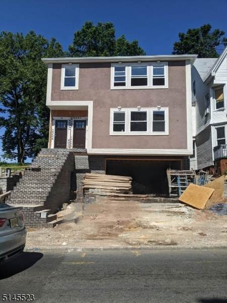 61 N Grove St - Photo 1