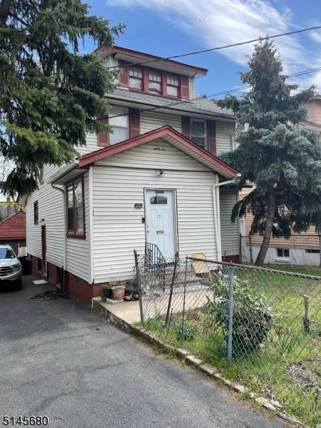 62 38Th St - Photo 1