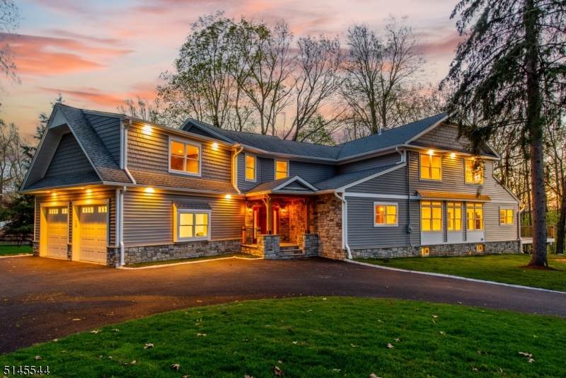38 Circle Ave - Photo 1