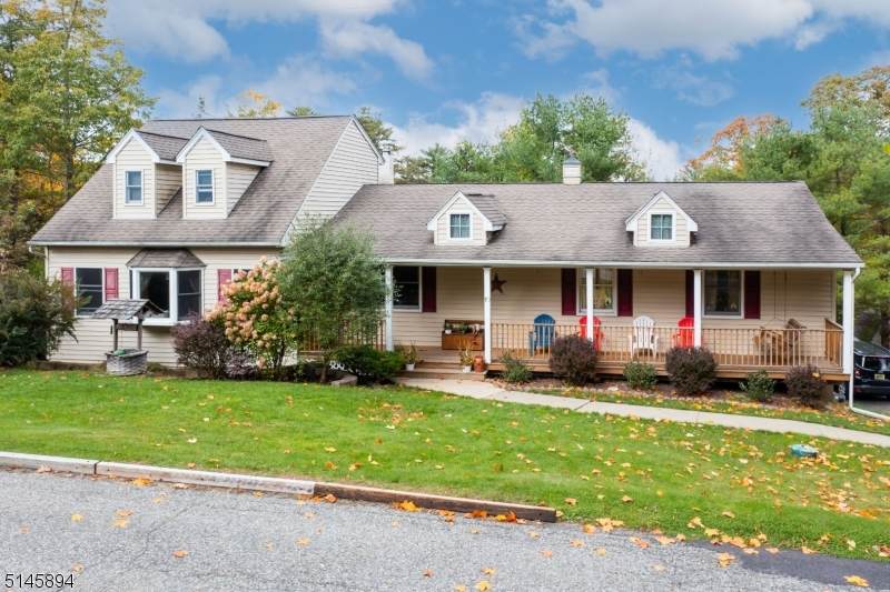 10 Clermont Rd - Photo 1