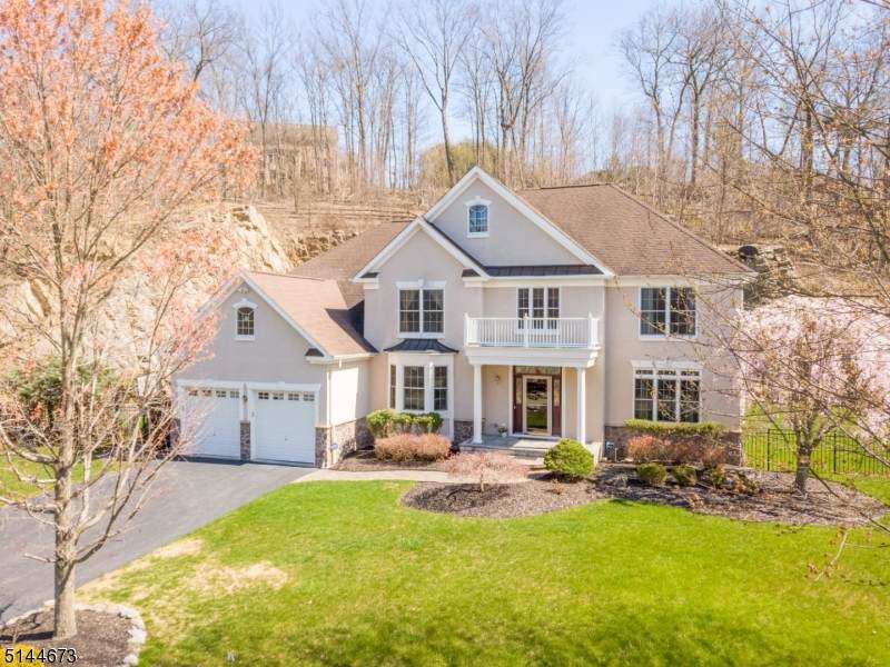 1 Overlook Dr - Photo 1