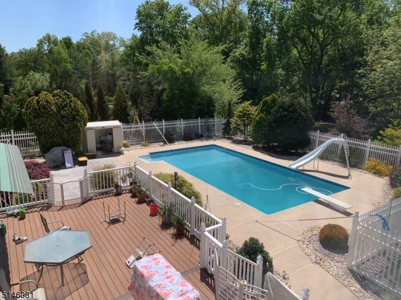 199 Berkley Ave - Photo 1