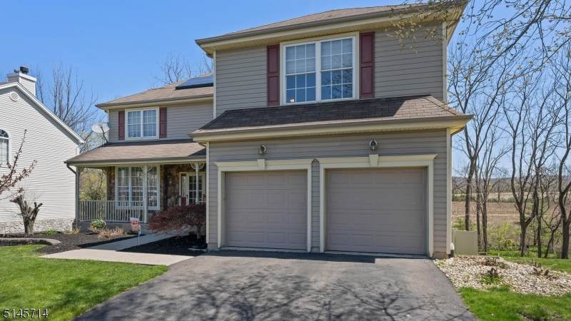 10 Jade Ln - Photo 1