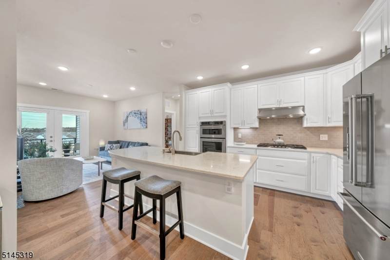 1 Vanderbilt Blvd - Photo 1