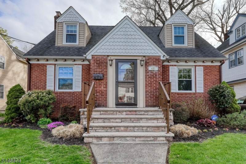 423 Rutherford Blvd - Photo 1