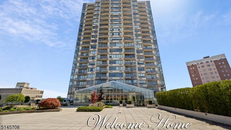 1504 Spring St - Photo 1