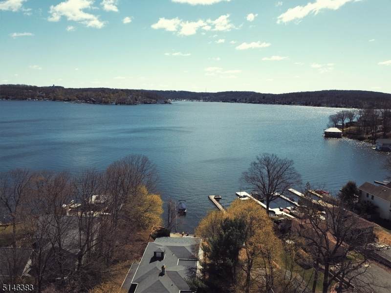 19 Lakeland Dr - Photo 1