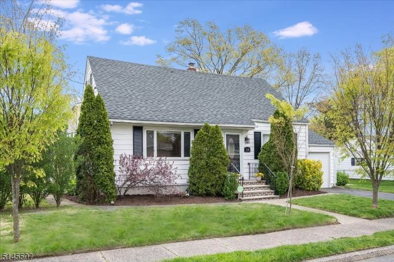 3 28th St - Photo 1
