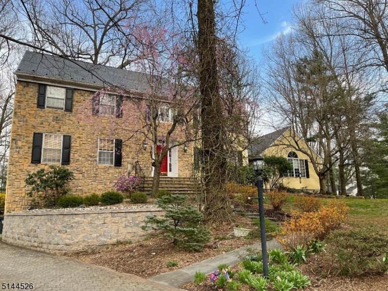10 Blackburn Rd - Photo 1