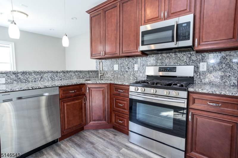 507 Hamilton St - Photo 1