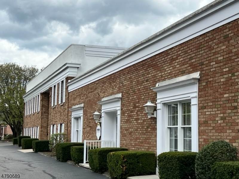 8 Main St - Photo 1