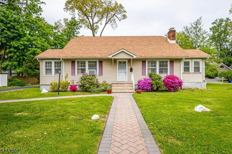 3 Virginia Ave - Photo 1