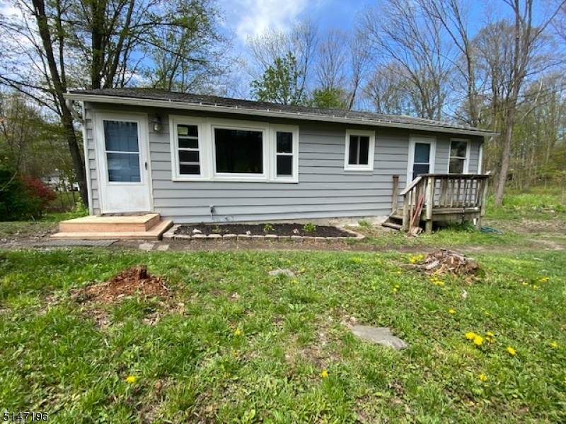 18 N Shore Dr - Photo 1