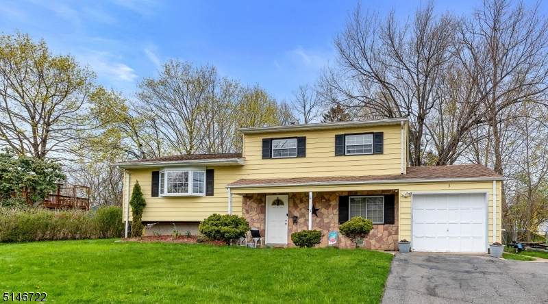 3 Judy Rd - Photo 1