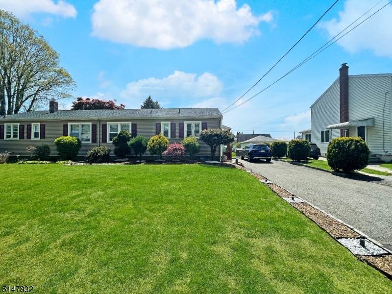128 Cadmus Ave - Photo 1