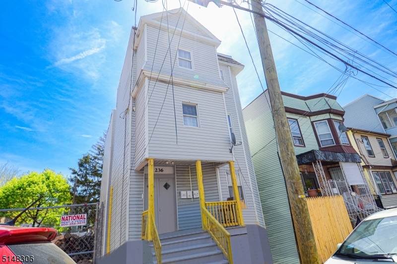 236 21St St - Photo 1