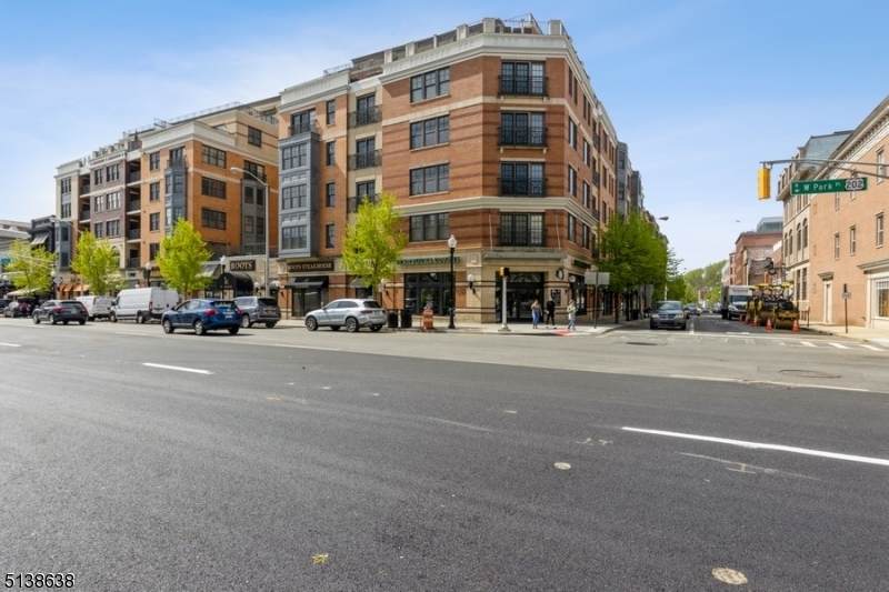 40 W Park Pl - Photo 1