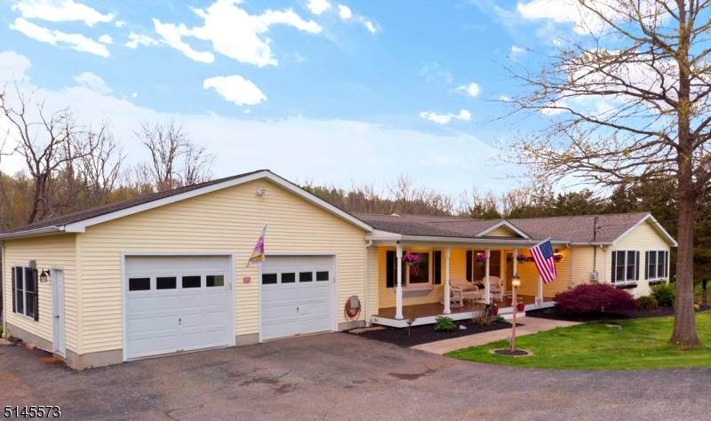 387 Delaware Rd - Photo 1