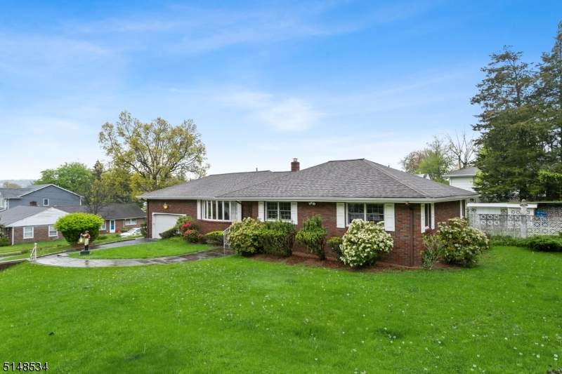 135 Hudson Ave - Photo 1