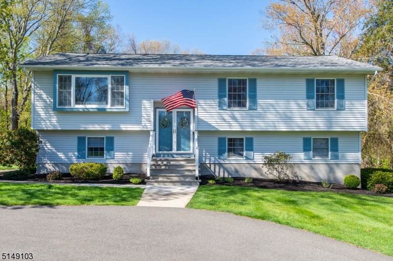 26 Fox Hill Dr - Photo 1