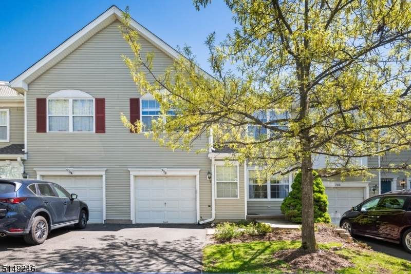 703 Canterbury Way - Photo 1