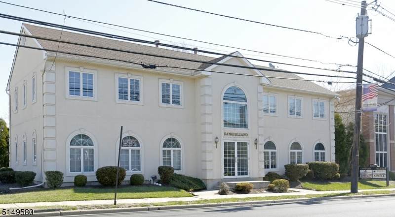 132 Westfield Ave - Photo 1