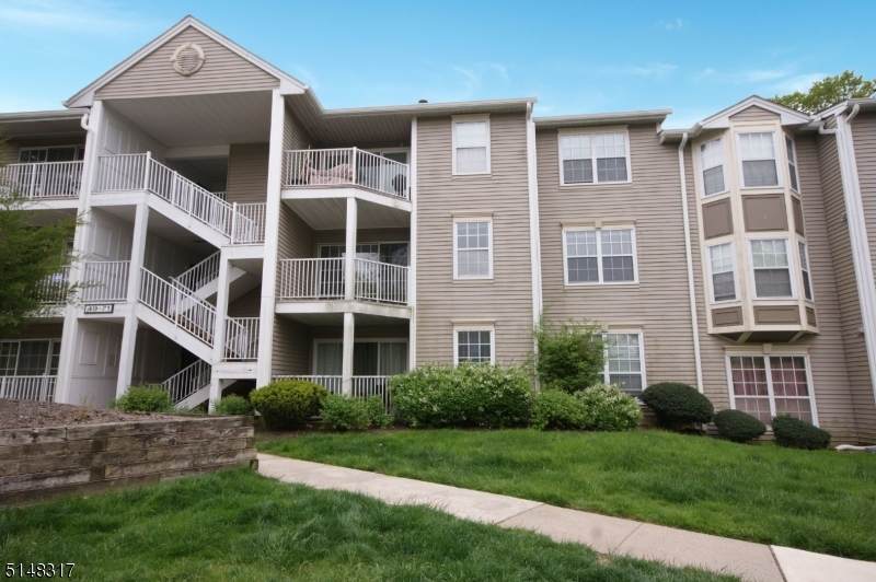 63 Lindsey Ct - Photo 1