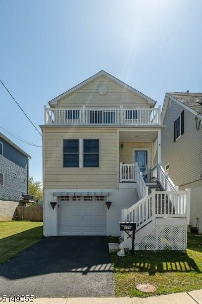 826 3Rd St - Photo 1
