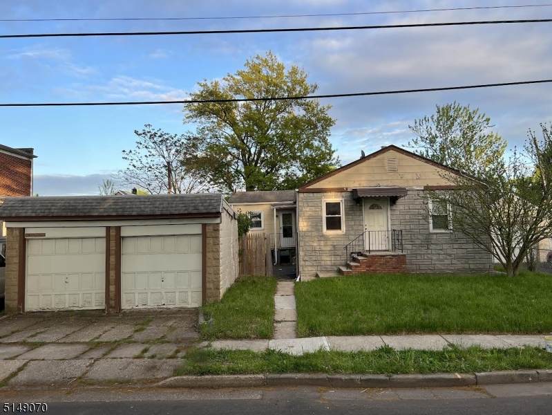 428 3rd Ave - Photo 1